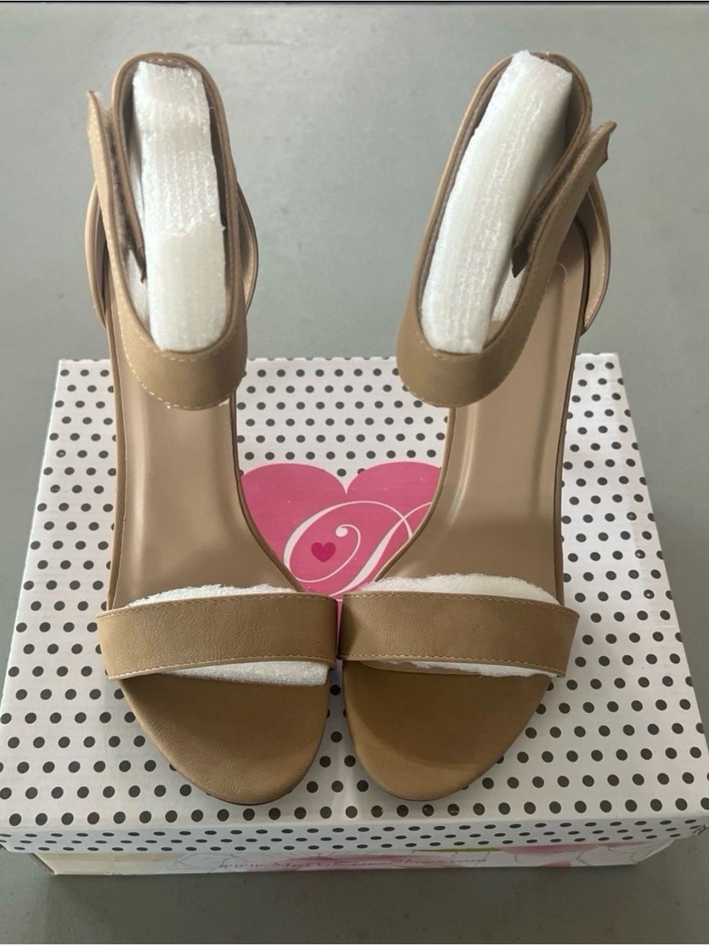 Women’s Tan Open-Toe Ankle Strap Heels Shoes Size 9 - Picture 1 of 5